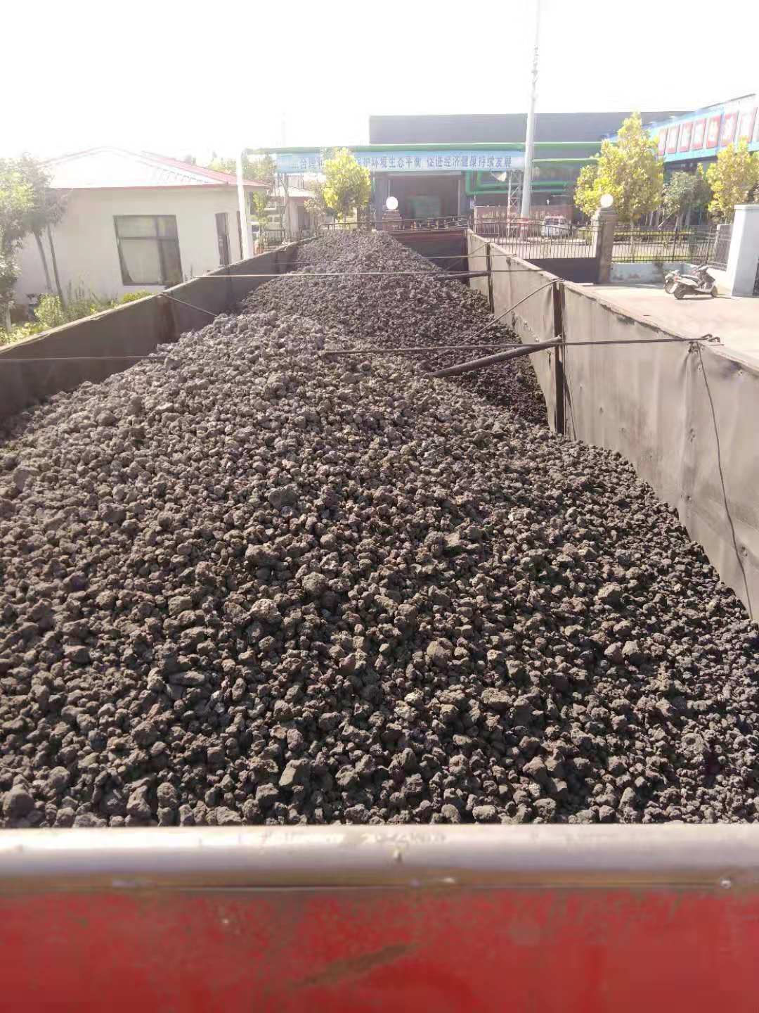 First Time Price Reduce for High Quality Low Sulfur Coke in This Year After A Continuous Increase of 55%